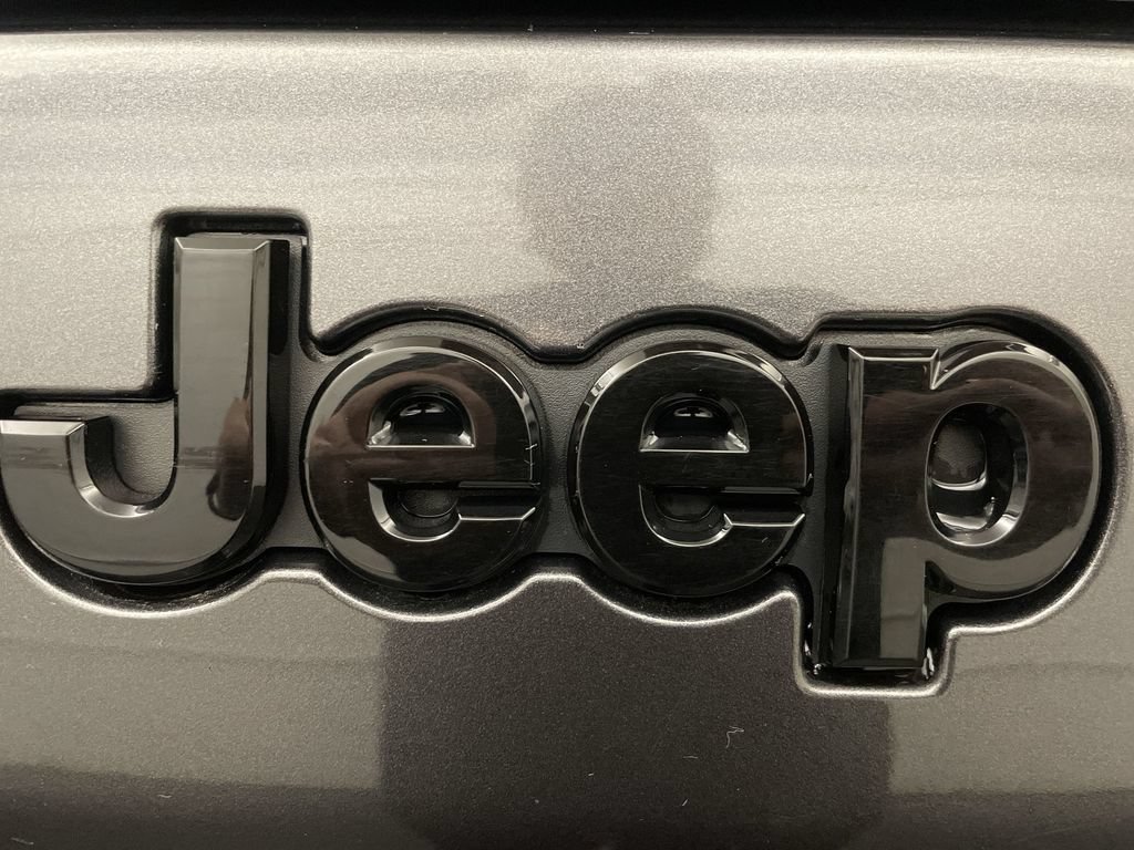 Used 2021 Jeep Cherokee Latitude Lux w/ Sun & Sound Group AWD/4WD image 25