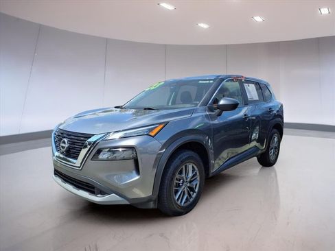 Used 2023 Nissan Rogue S image 3