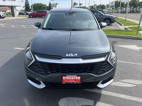 Used 2025 Kia Sportage LX image 5
