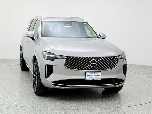 Certified 2025 Volvo XC90 B6 Plus image 2