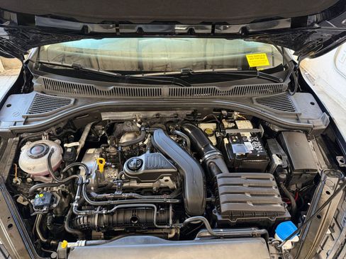 Used 2025 Volkswagen Jetta SE image 31