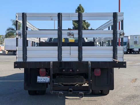 Used 2017 Ford F550 2WD Regular Cab Super Duty image 2
