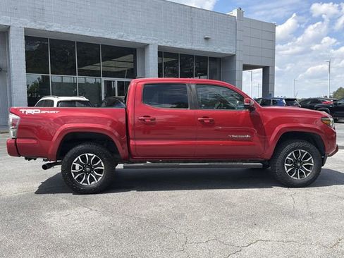Used 2020 Toyota Tacoma TRD Sport w/ Technology Package RWD image 28