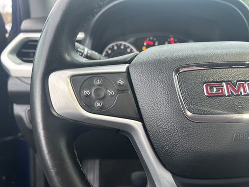 Used 2023 GMC Acadia SLT w/ Elevation Edition image 14