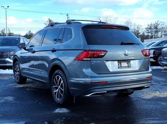 Used 2021 Volkswagen Tiguan SE w/ Panoramic Sunroof Package video 3