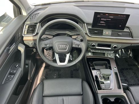 Certified 2025 Audi Q5 e Premium Plus AWD/4WD image 23