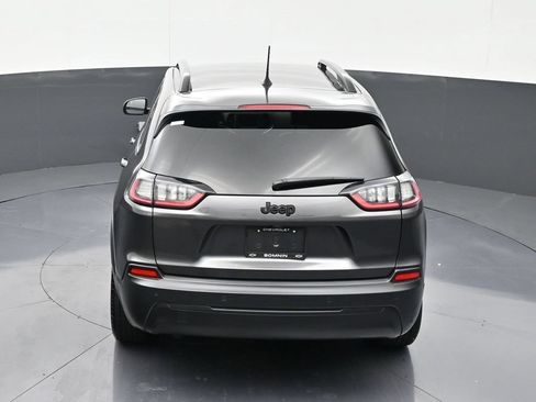 Used 2019 Jeep Cherokee Latitude Plus FWD image 12