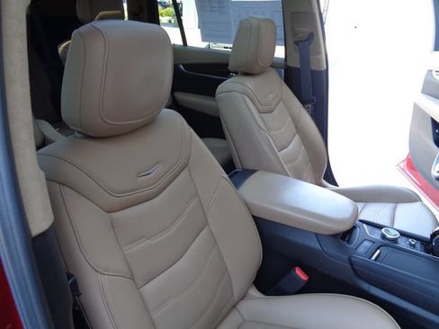 Certified 2024 Cadillac XT6 Sport w/ LPO, Onyx Lite Package AWD/4WD image 33