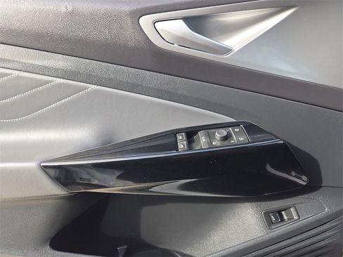 Used 2023 Volkswagen ID.4 Pro S image 26