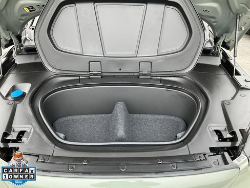 Used 2023 Volvo XC40 Recharge Plus w/ Protection Package Premier AWD/4WD image 14