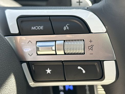New 2026 Hyundai Tucson Limited FWD image 22