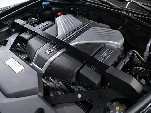 Used 2023 Rolls-Royce Phantom Sedan w/ The Phantom Package image 95