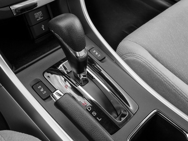 Used 2015 Honda Accord LX image 10