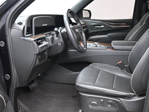 Certified 2024 Cadillac Escalade Premium Luxury AWD/4WD image 9