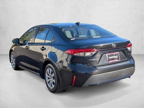 Used 2020 Toyota Corolla LE image 8