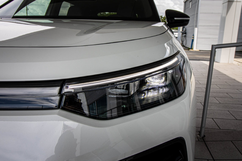 New 2026 Volkswagen Tiguan SE R-Line FWD image 7