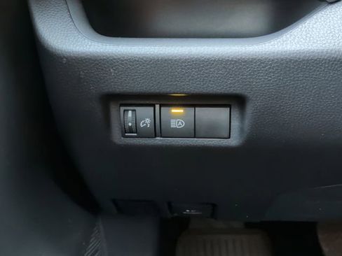 Used 2025 Toyota RAV4 LE FWD image 27