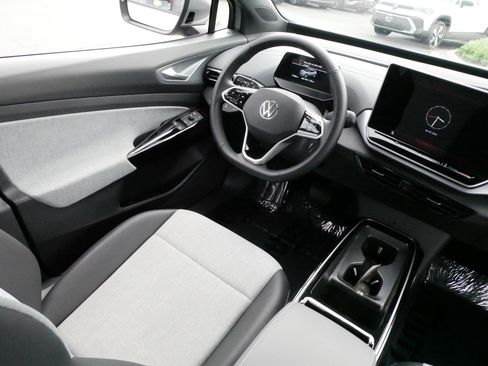 Certified 2025 Volkswagen ID.4 Pro AWD/4WD image 9