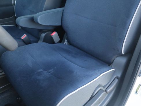 Used 2012 Nissan Cube 1.8 S w/ Indigo Limited Edition Pkg FWD image 9