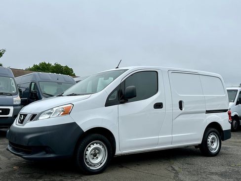 Used 2019 Nissan NV200 S w/ Cruise Control Package image 1