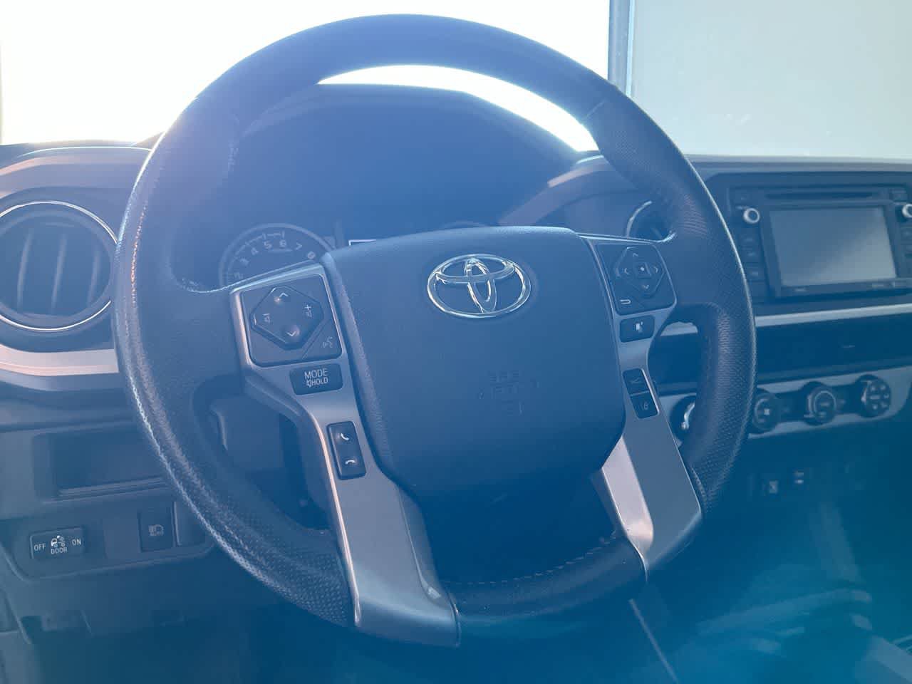 Certified 2019 Toyota Tacoma SR5 AWD/4WD image 14