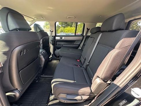 New 2026 Hyundai Santa Fe SE image 8