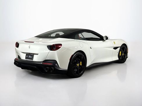Certified 2020 Ferrari Portofino RWD image 7