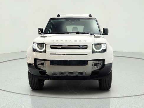 Used 2024 Land Rover Defender 110 X-Dynamic SE AWD/4WD image 2