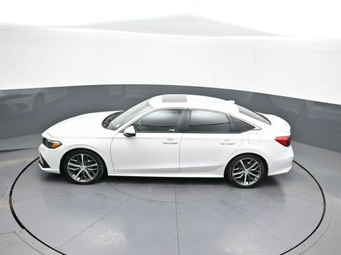 Used 2022 Honda Civic Touring image 41