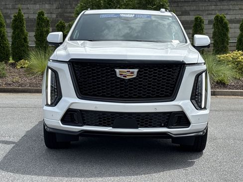 Used 2025 Cadillac Escalade V w/ LPO, ONYX Package AWD/4WD image 3