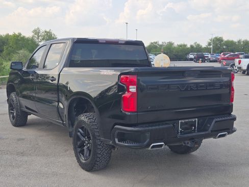 Used 2021 Chevrolet Silverado 1500 Custom Trail Boss w/ LPO, Dark Essentials Package AWD/4WD image 5