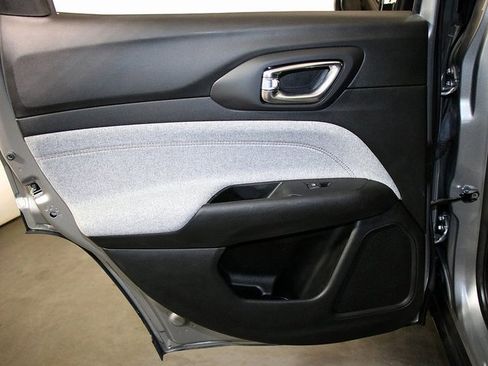 Used 2022 Jeep Compass Latitude image 26