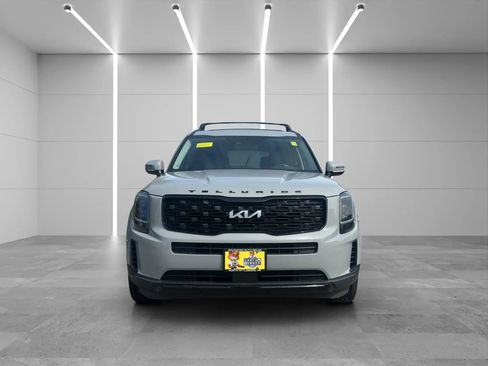Used 2022 Kia Telluride EX w/ EX Premium Package AWD/4WD image 2