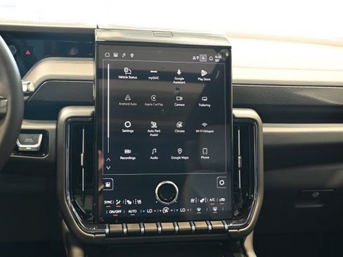New 2026 GMC Yukon AT4 w/ AT4 Premium Plus Package AWD/4WD image 17