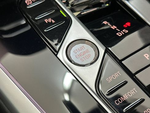 Certified 2025 BMW X7 M60i AWD/4WD image 35