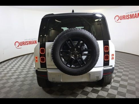 Used 2024 Land Rover Defender 110 S AWD/4WD image 9
