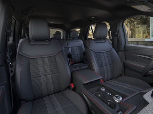 New 2025 Ford Explorer ST-Line w/ Premium Package RWD image 11