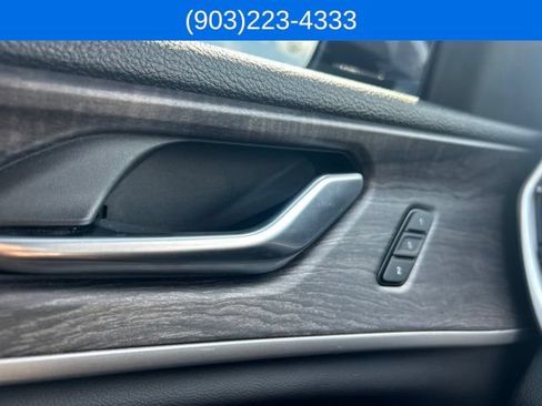 Used 2022 Jeep Grand Cherokee Limited 4xe w/ Luxury Tech Group II AWD/4WD image 18
