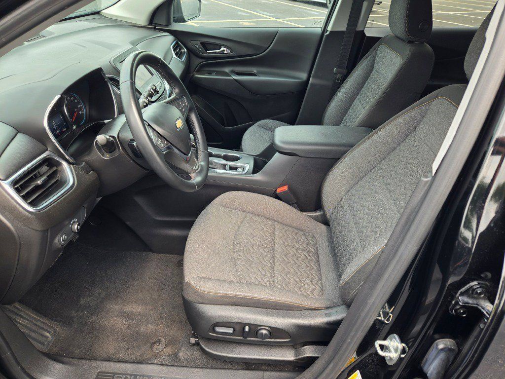 Used 2023 Chevrolet Equinox LT FWD image 20