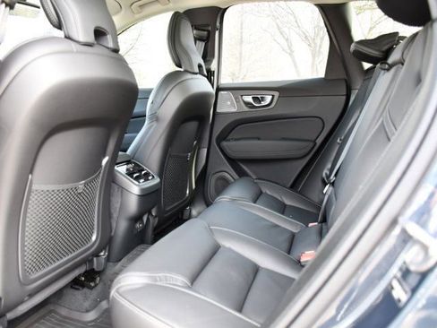 New 2026 Volvo XC60 B5 Ultra w/ Protection Package Premier AWD/4WD image 16