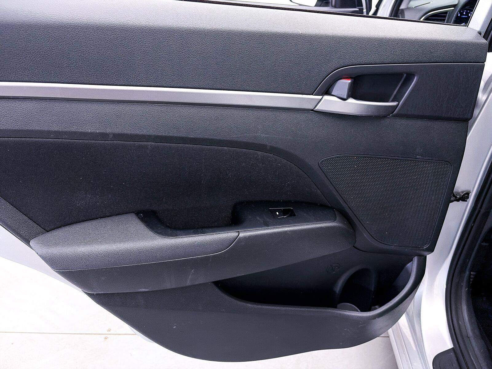 Used 2018 Hyundai Elantra SEL FWD image 27