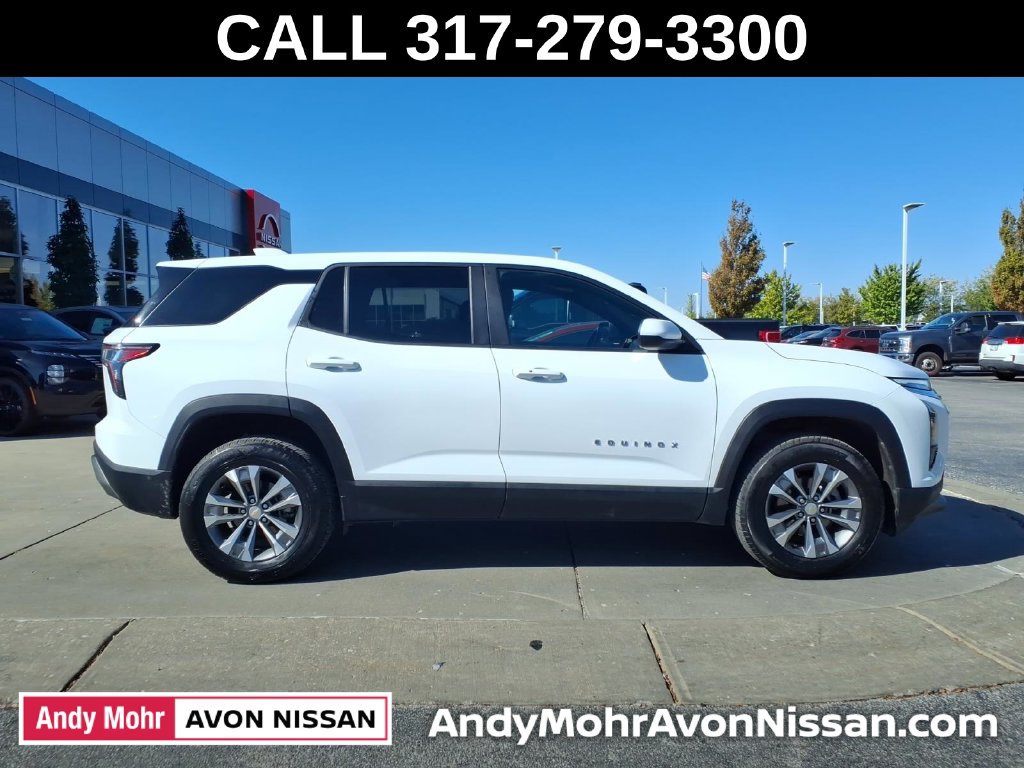 Used 2026 Chevrolet Equinox LT AWD/4WD image 9