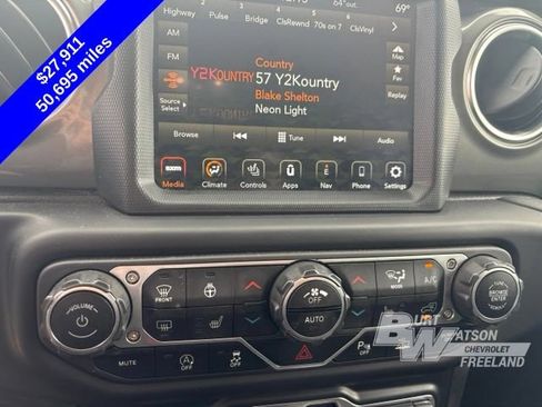 Used 2021 Jeep Wrangler Unlimited Sahara w/ Uconnect 4C Nav & Sound Group AWD/4WD image 18