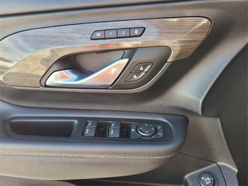 Used 2022 GMC Terrain Denali image 22