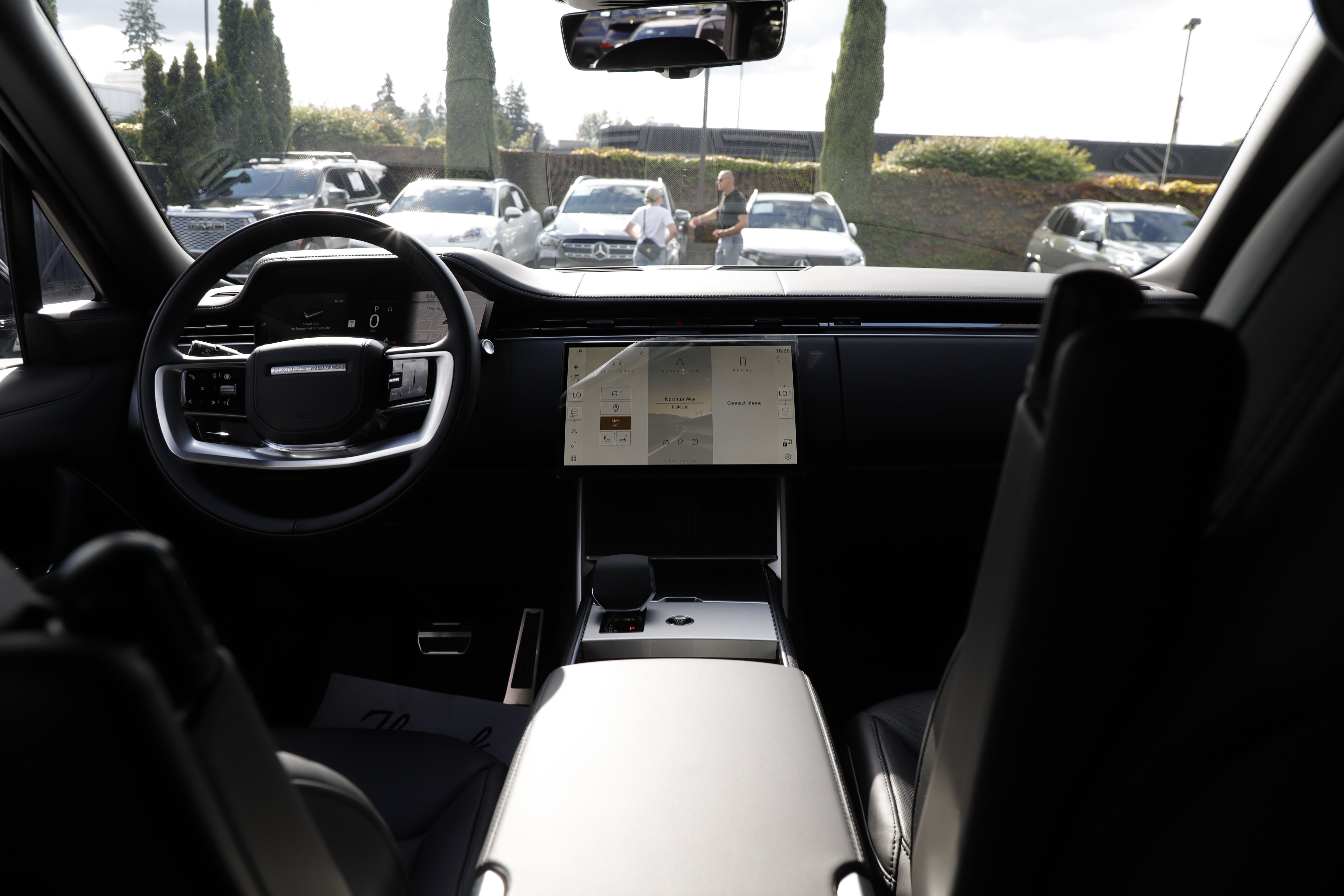 New 2026 Land Rover Range Rover Long Wheelbase Autobiography AWD/4WD image 11