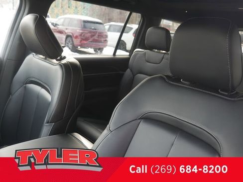 New 2026 Jeep Grand Cherokee L Limited w/ Limited Altitude Package AWD/4WD image 37