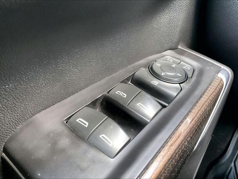Used 2020 Chevrolet Silverado 1500 LT RWD image 33