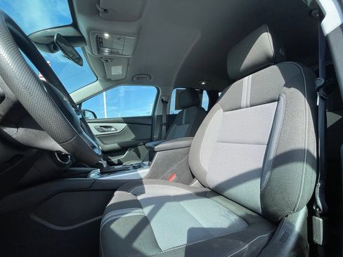 Used 2025 Chevrolet Blazer LT AWD/4WD image 19