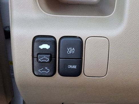 Used 2005 Honda CR-V EX image 22