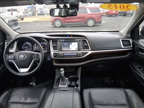 Used 2014 Toyota Highlander Limited Platinum image 14